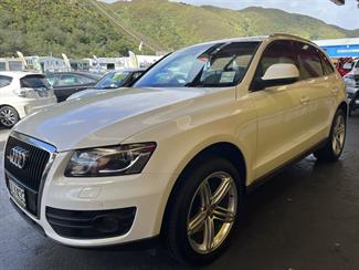 2010 Audi Q5 - Thumbnail