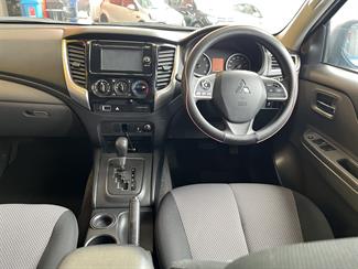 2017 Mitsubishi Triton - Thumbnail