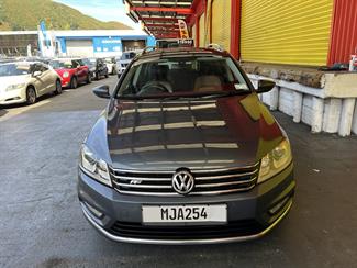 2013 Volkswagen Passat - Thumbnail