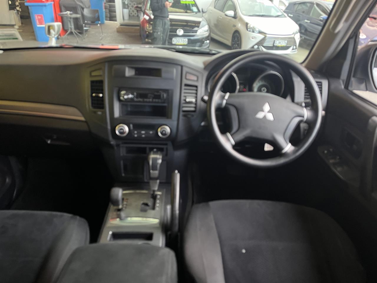 2006 Mitsubishi Pajero