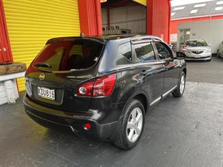 2010 Nissan Dualis - Thumbnail