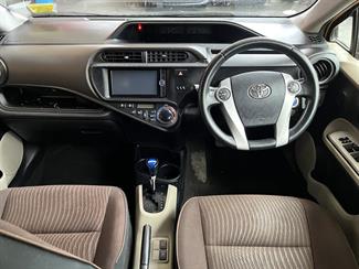2012 Toyota AQUA - Thumbnail