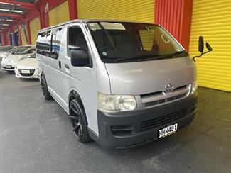 2005 Toyota Hiace - Thumbnail