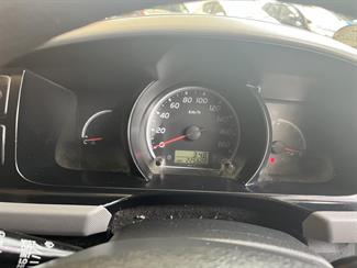 2005 Toyota Hiace - Thumbnail