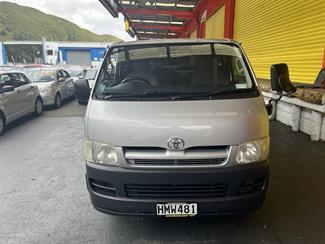 2005 Toyota Hiace - Thumbnail