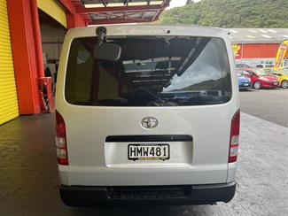 2005 Toyota Hiace - Thumbnail