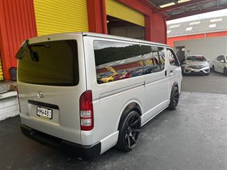 2005 Toyota Hiace - Thumbnail