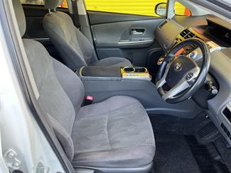 2012 Toyota Prius V - Thumbnail