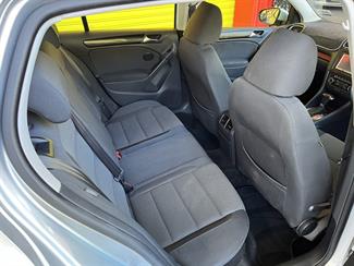 2009 Volkswagen Golf - Thumbnail