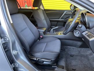 2010 Mazda Axela - Thumbnail