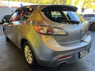 2010 Mazda Axela - Thumbnail