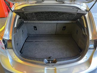 2010 Mazda Axela - Thumbnail
