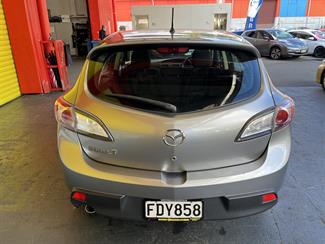 2009 Mazda Axela - Thumbnail