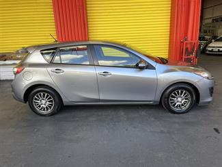 2009 Mazda Axela - Thumbnail