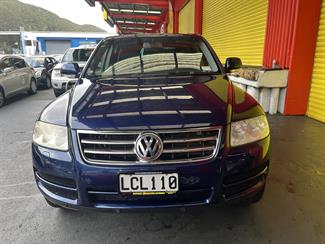 2005 Volkswagen Touareg - Thumbnail