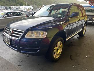 2005 Volkswagen Touareg - Thumbnail