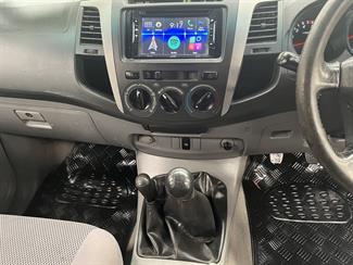 2005 Toyota Hilux - Thumbnail