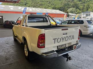 2005 Toyota Hilux - Thumbnail