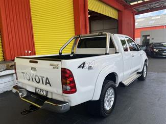 2005 Toyota Hilux - Thumbnail