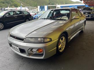1996 Nissan Skyline - Thumbnail