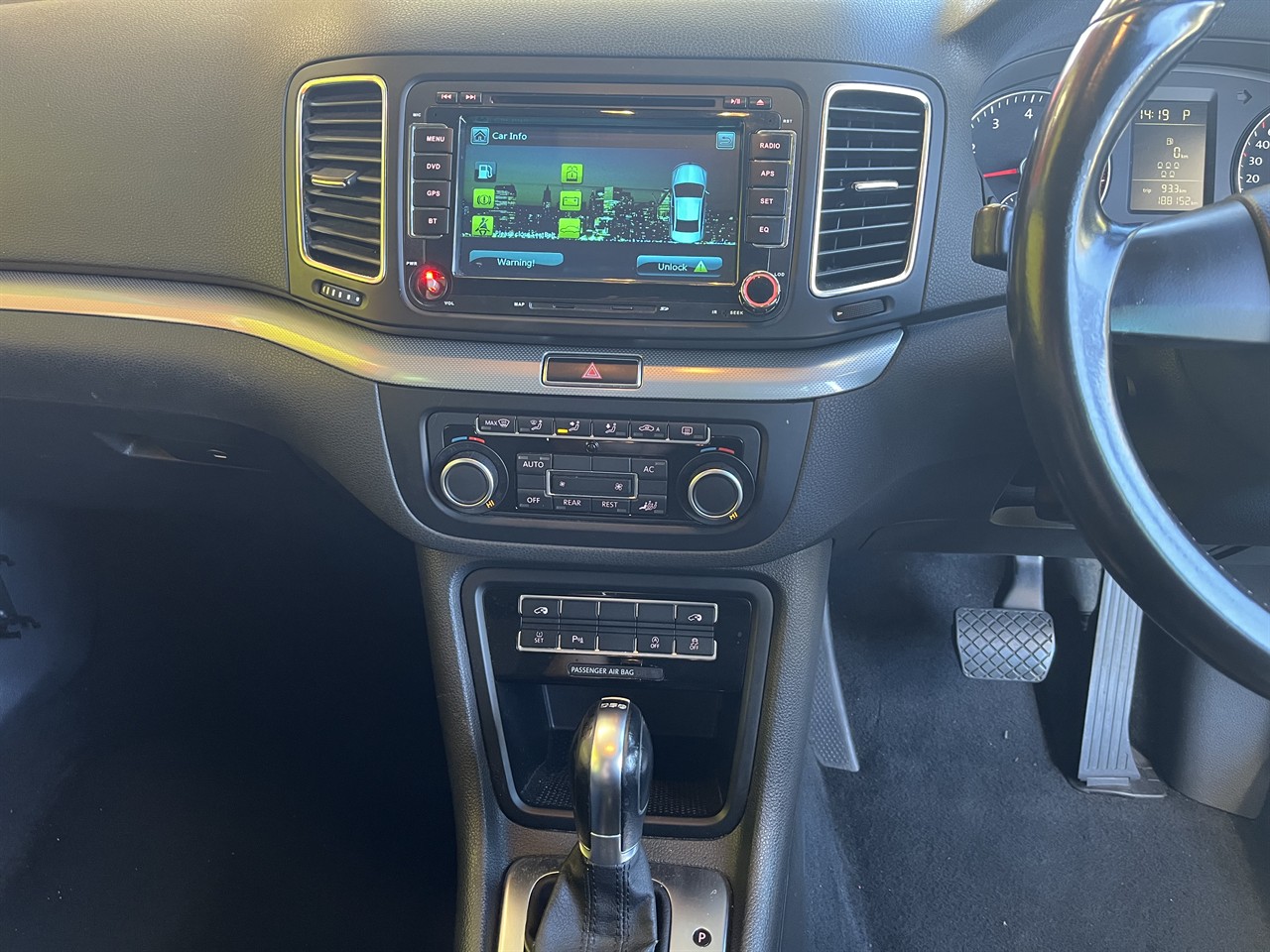 2011 Volkswagen SHARAN