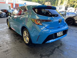 2018 Toyota Corolla - Thumbnail