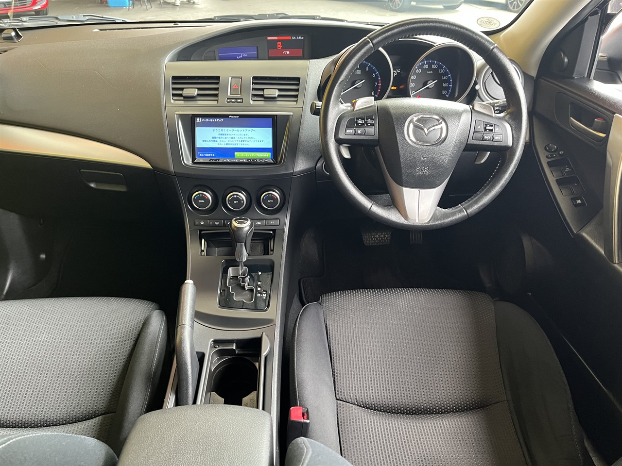 2013 Mazda Axela