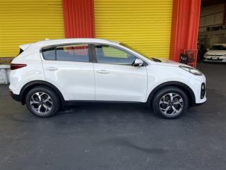 2018 Kia Sportage - Thumbnail