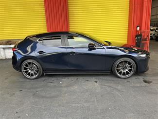 2023 Mazda MAZDA3 - Thumbnail