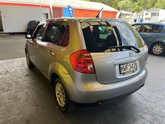 2011 Mazda Verisa - Thumbnail