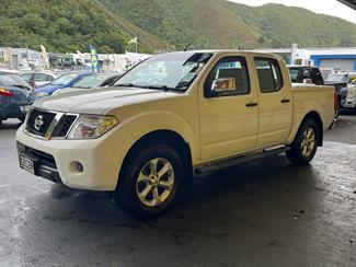 2011 Nissan Navara - Thumbnail