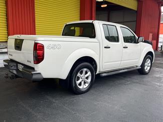 2011 Nissan Navara - Thumbnail