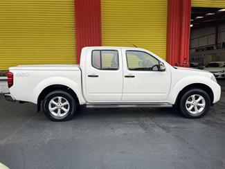 2011 Nissan Navara - Thumbnail