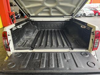 2011 Nissan Navara - Thumbnail