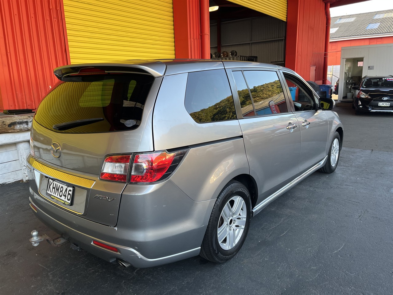 2012 Mazda MPV