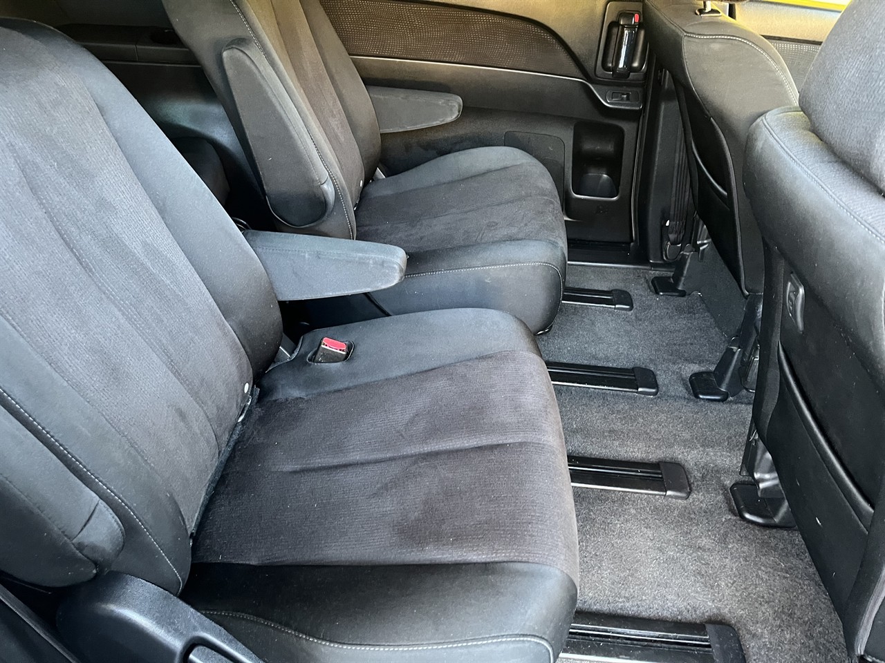 2012 Mazda MPV