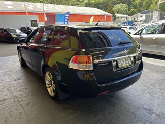 2009 Holden Commodore - Thumbnail