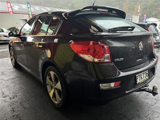 2016 Holden Cruze - Thumbnail