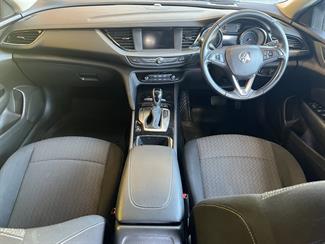 2019 Holden Commodore - Thumbnail