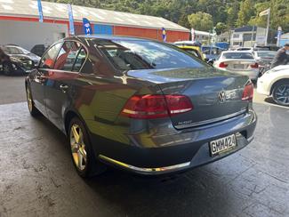 2012 Volkswagen Passat - Thumbnail