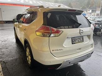 2015 Nissan X-Trail - Thumbnail