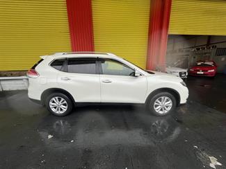 2015 Nissan X-Trail - Thumbnail