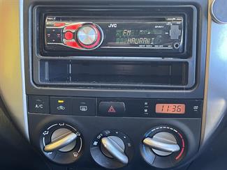 2005 Toyota RAV4 - Thumbnail