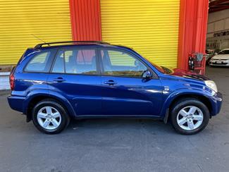 2005 Toyota RAV4 - Thumbnail