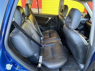 2005 Toyota RAV4 - Thumbnail