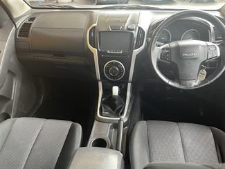 2016 Isuzu D-Max - Thumbnail