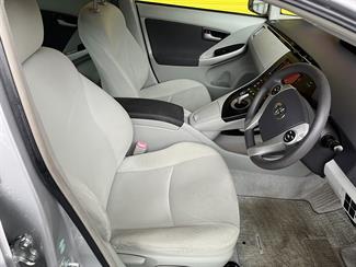 2011 Toyota Prius - Thumbnail