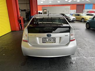 2011 Toyota Prius - Thumbnail