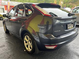 2010 Ford Focus - Thumbnail