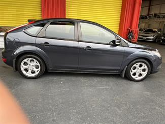 2010 Ford Focus - Thumbnail